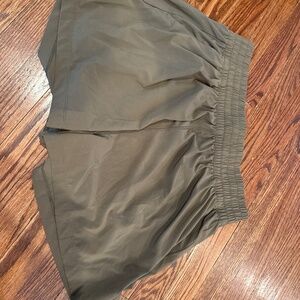 Vuori- quick dry shorts